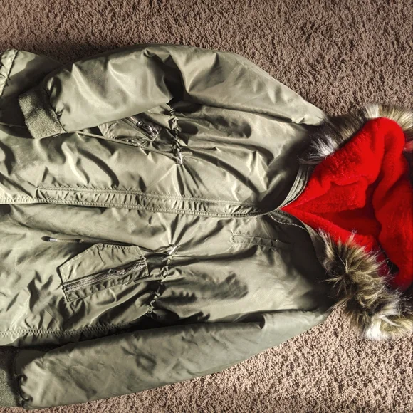 Winter jacket - Picture 2 of 3